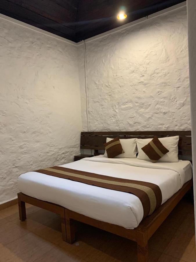 Silent Creek Resort And Spa Vythiri Exterior photo